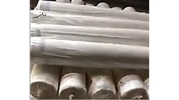 緊隨著羽絨服面料，新款尼龍格子防曬服面料也相繼出貨！